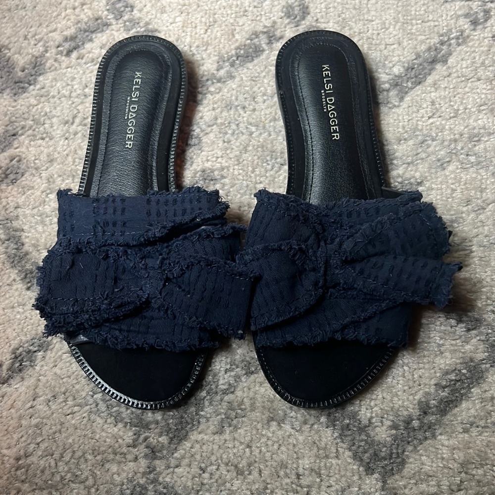 Kelsi Dagger sandal